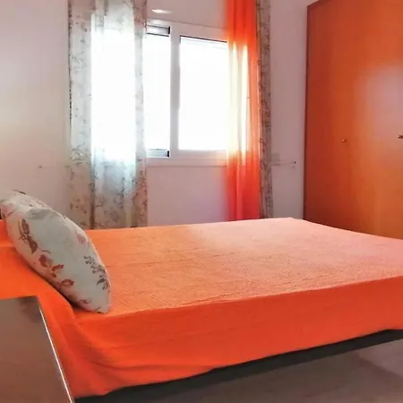 Lola Apartament Апартаменты Ля Эскала
